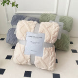 1pc Ultra-Soft Fuzzy Fleece Throw Blanket - Cozy 3D Jacquard Weave, Lightweight, Warm, Comfy, Textured, and Fluffy for Home Decor, Bed, and Couch - Perfect for Chilly Nights and Snuggling Up