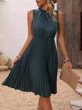 woloong Split-Joint Solid Color Pleated Sleeveless Loose Mock Neck Midi Dresses