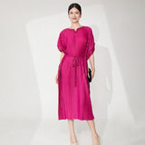 2025 skirt has a high sense of texture, loose bat sleeves, large size, middle-aged belly cover, lace-up and thin dress.
