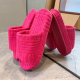 WOLOONG Women's Large Size Fluffy Flat Platform Outdoor Slippers