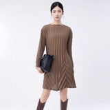 2025 handmade pleated top women's medium and long design sense niche loose butt cover long sleeve t-shirt women's clothes