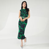 2025 Fashion high-end pleated dress women's sleeveless printed fish scale pleated split temperament elegant medium and long one-step skirt