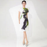 2025 Retro dress women's summer high-end feeling covers the stomach, loose printing temperament elegant medium and long pleated skirt Popular style