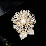 2025 South Korea's high-end zircon luxury freshwater pearl flower brooch temperament high-end coat coat fashion corsage accessories