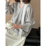 2025  Spring New Korean Edition Temperament Ribbon V-Neck Temperament Advanced Sense Inner Shirt Women 2506